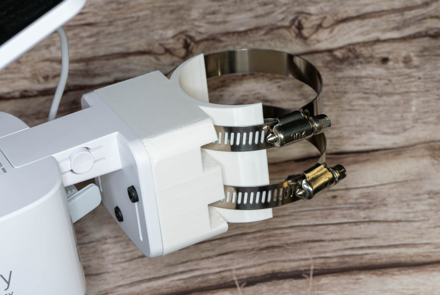 Eufy 防犯 カメラ 雨 樋 セキュリティカメラAnker Eufy SoloCam S340 