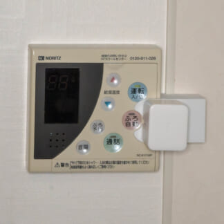 ノーリツ製給湯器リモコンにSwitchBotを取り付けるマウンター