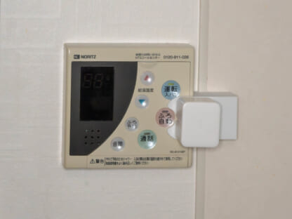 ノーリツ製給湯器リモコンにSwitchBotを取り付けるマウンター