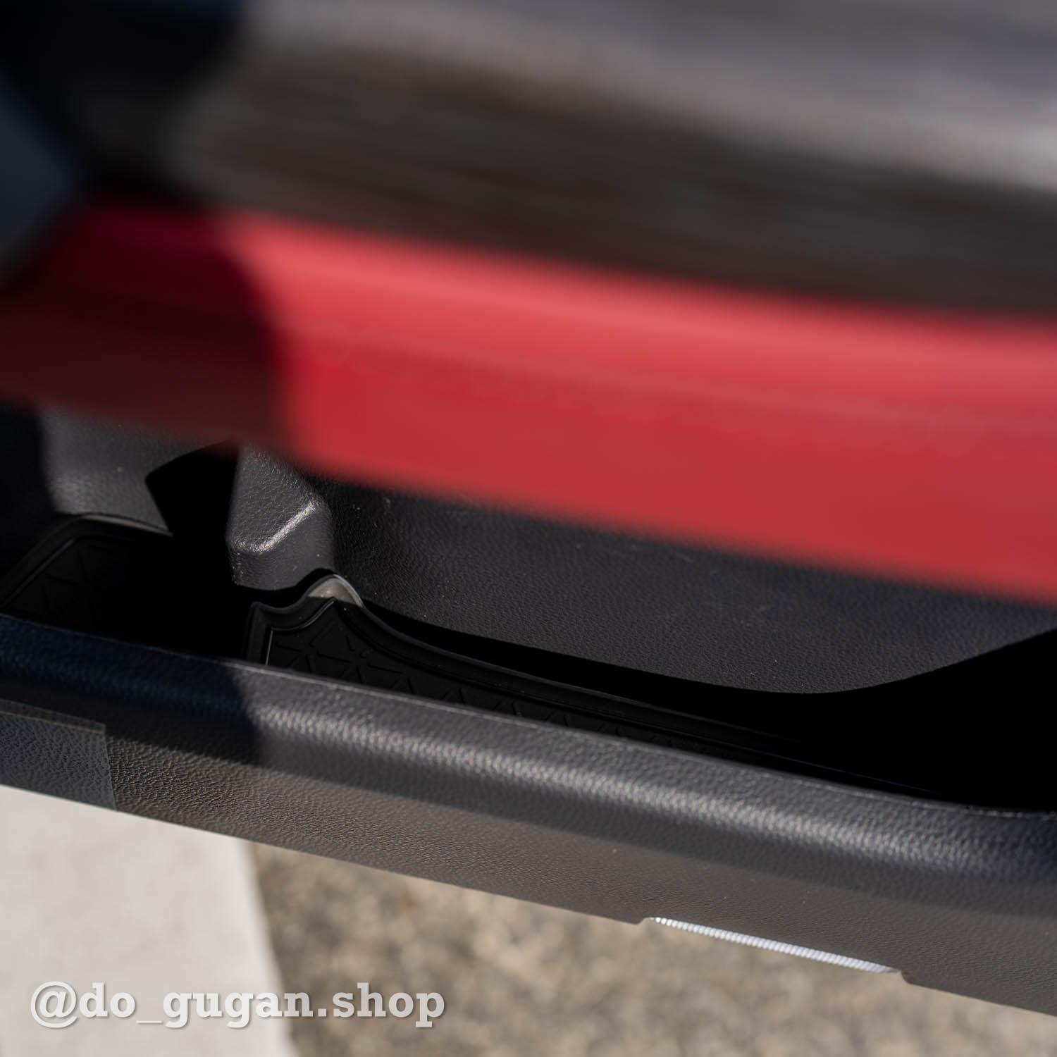 ランドクルーザー300用AirTag/TimeCapsule隠蔽設置プレート - 画像 (2)